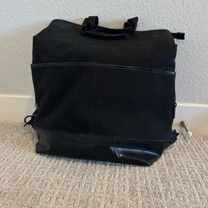 Béis convertible backpack. Black with black crock details and straps.